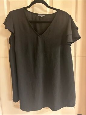 Adrianna Papell Black V-Neck Flutter Sleeve Blouse